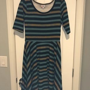 LuLaRoe Nicole size large